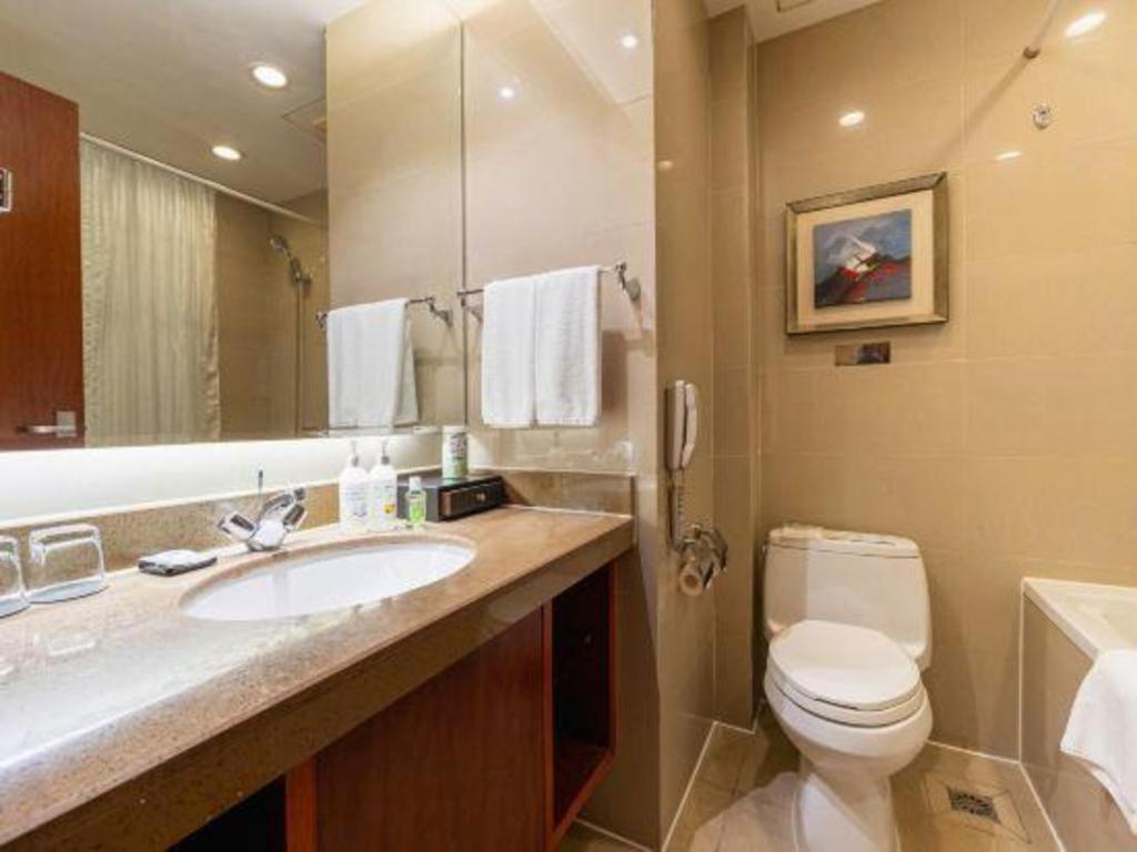 Qingdao Blue Horizon Hotel Licang Exterior photo