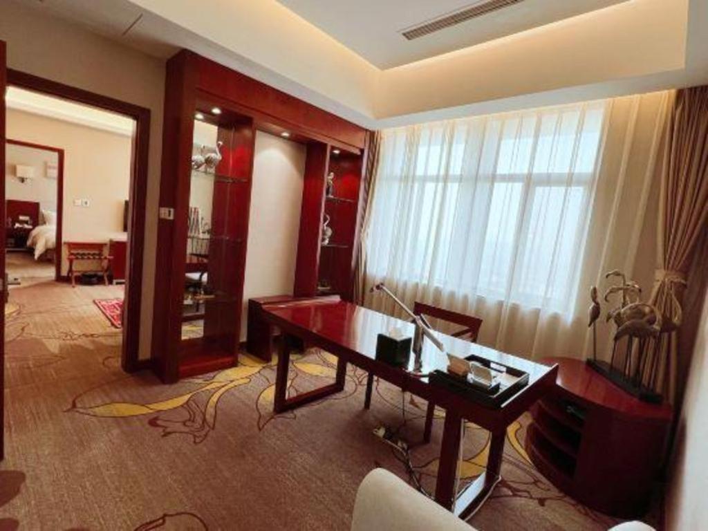 Qingdao Blue Horizon Hotel Licang Exterior photo